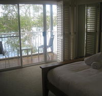 Noosa Entrance Waterfront Resort - Geraldton Accommodation