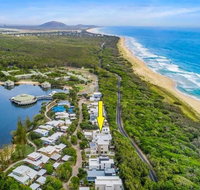 NORTHSHOR- ULTIMATE BEACH HOUSE - Geraldton Accommodation