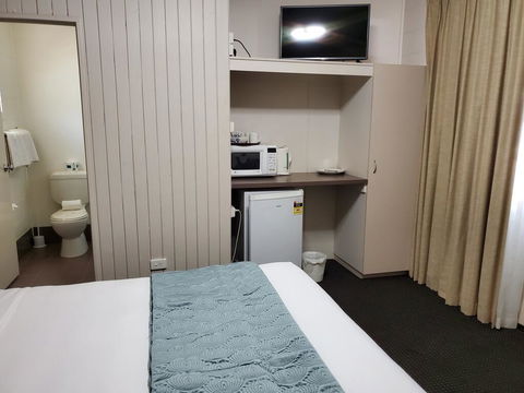 O'Sheas Windsor Hotel - Geraldton Accommodation 2
