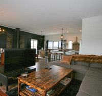 Oak  Barrel / 7 Twynam Street - Geraldton Accommodation