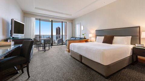 Oaks Gold Coast Hotel - Geraldton Accommodation 1