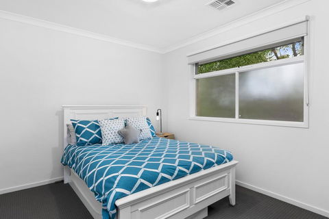 OCEAN BREEZE Family Home - Geraldton Accommodation 3