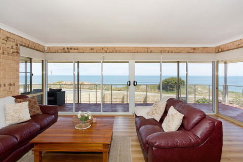 Ocean View Beach House - Geraldton Accommodation 0