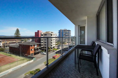 Oceanic Unit 16, 8-12 North Street, Forster - Geraldton Accommodation 1