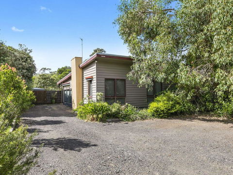 OCEANS 12 - ANGLESEA - Geraldton Accommodation 0