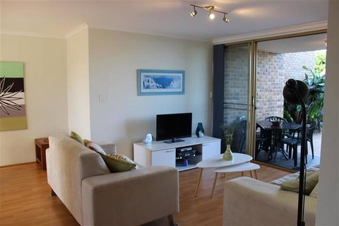 OCEANSIDE 5 - Geraldton Accommodation 3