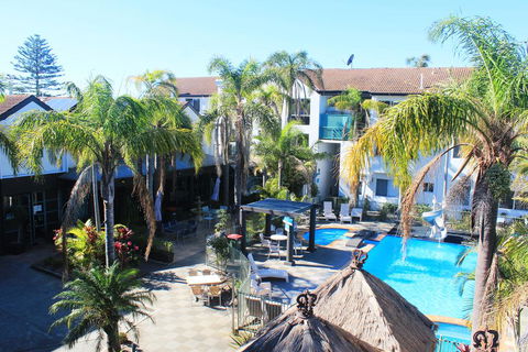 Oceanside Hawks Nest - Geraldton Accommodation 1