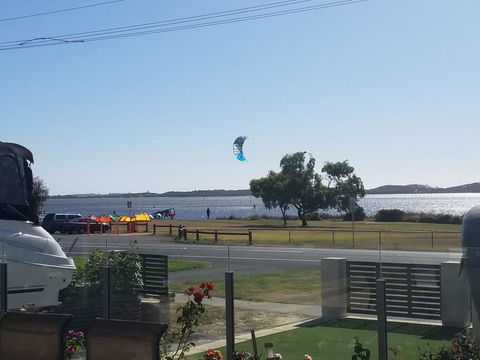 ON THE ESTUARY - Geraldton Accommodation 1