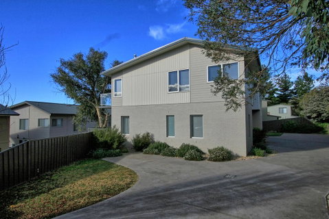 Opus 1/10 Poly Cow Lane - Geraldton Accommodation 2