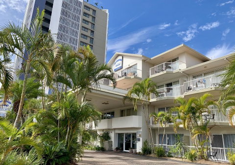 Outrigger Burleigh - Geraldton Accommodation 0
