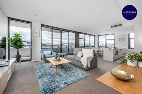 Oversized Luxe 1 Bedder - Amazing Barton - Gym - Geraldton Accommodation 0