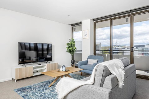 Oversized Luxe 1 Bedder - Amazing Barton - Gym - Geraldton Accommodation 2