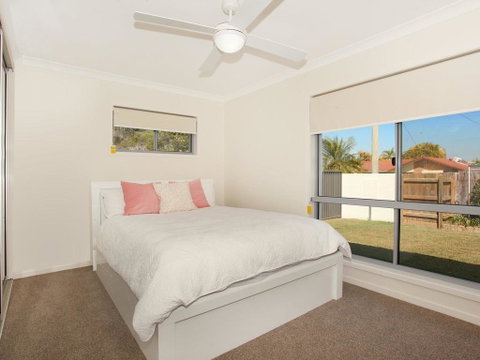 Palm 95 - Modern 4 BDRM Home With Pool - Geraldton Accommodation 1