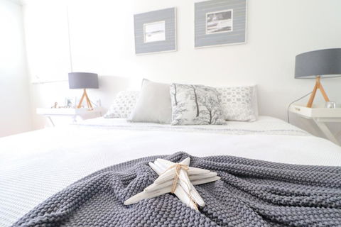 Palms Studio Apartment At Raffetys Resort - Geraldton Accommodation 0