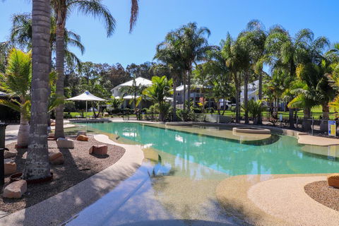 Pelican Escape Executive Home At Raffertys Resort - Geraldton Accommodation 1