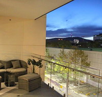 Perfectly Located Modern Apartment - Canberra CBD - Geraldton Accommodation