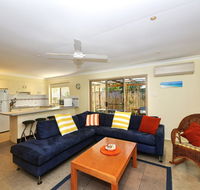 Pet Friendly Beach Home - Geraldton Accommodation
