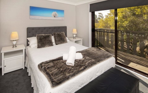 Petersdorf 1 - Geraldton Accommodation 2