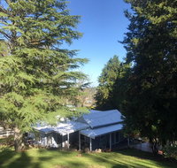 Pine Hill Cottage Acreage in Nature Trees Views mid Katoomba Leura - Geraldton Accommodation