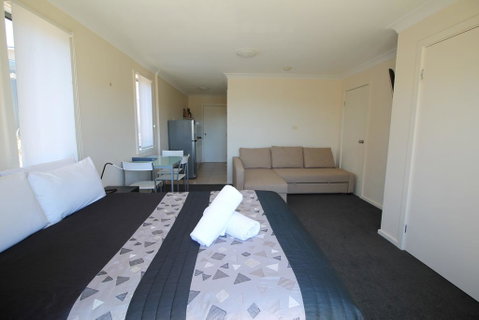 Poley Cow Studio - Geraldton Accommodation 1