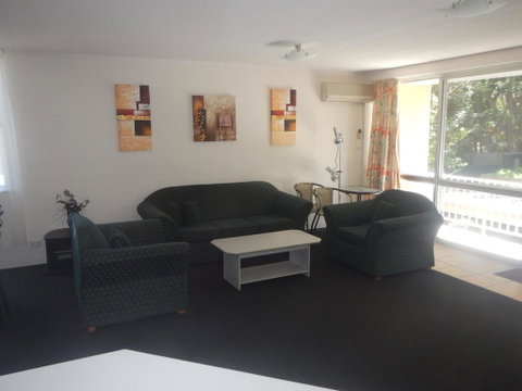 Portsea 16 14 Surf Street - Geraldton Accommodation 1