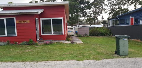 Poss' Place - Geraldton Accommodation 1