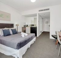 Privately owned Hotel Room by Cairns Marina 222 - Geraldton Accommodation