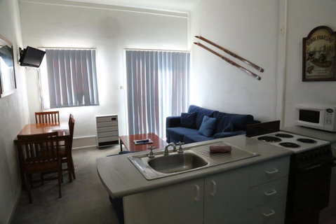 Razorback 4 - Geraldton Accommodation 3