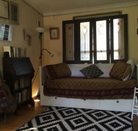 Redhaus Artist Cottage - Geraldton Accommodation