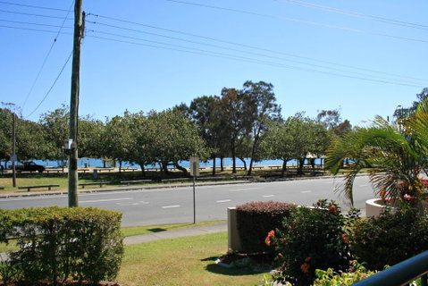 RIVERVIEW, UNIT 6, CURRUMBIN - Geraldton Accommodation 0