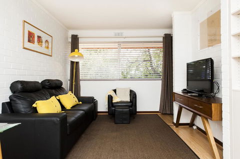 Rosalie 24 - Geraldton Accommodation 2