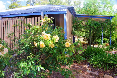 Rose Cottage - Geraldton Accommodation 2