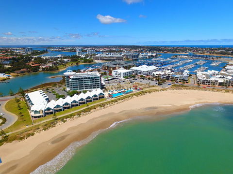 Sea Side Villa 10.1 - Geraldton Accommodation 0