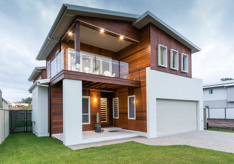 Sea Wood Delight In Hervey Bay - Geraldton Accommodation 0