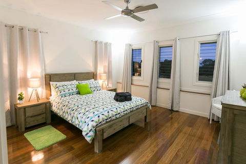 Sea Wood Delight In Hervey Bay - Geraldton Accommodation 1