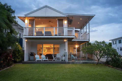 Serenity Beach Retreat - Geraldton Accommodation 1
