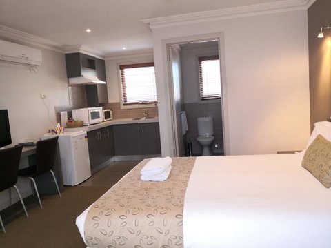 Seymours On Lydiard - Geraldton Accommodation 1