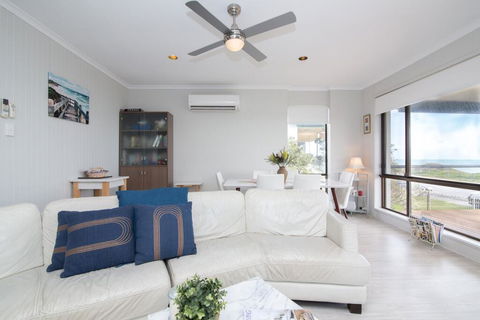 Shanti By The Sea - Geraldton Accommodation 3