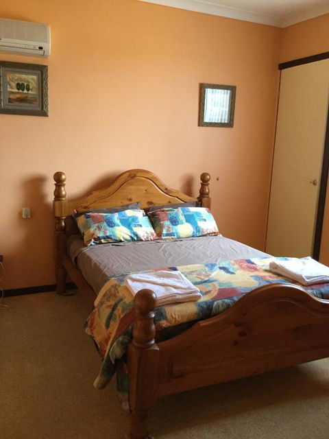 Shark Bay Views B & B - Geraldton Accommodation 2