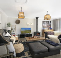 Silky Oak Villa - spacious  beautifully decorated - Geraldton Accommodation