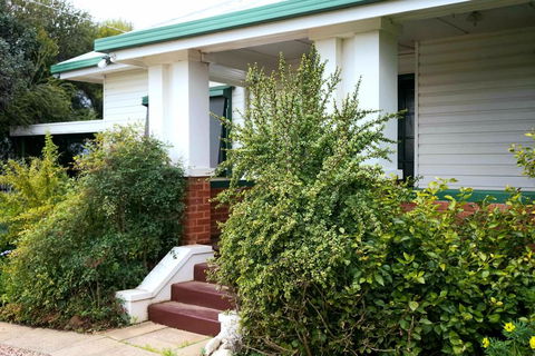 Skymirror Cottage - Geraldton Accommodation 0