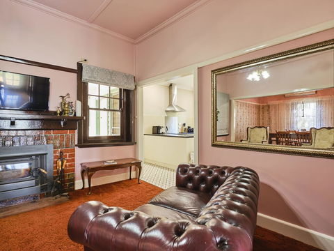 Skymirror Cottage - Geraldton Accommodation 2