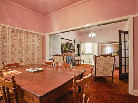 Skymirror Cottage - Geraldton Accommodation 3