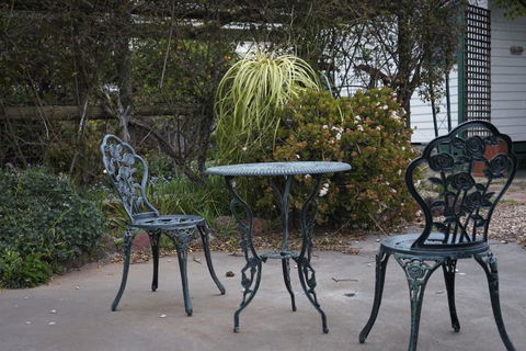 Skymirror Cottage - Geraldton Accommodation 1