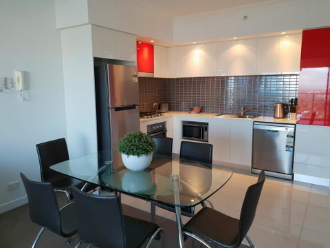 Southport Central Residences With Ocean Views - Geraldton Accommodation 1