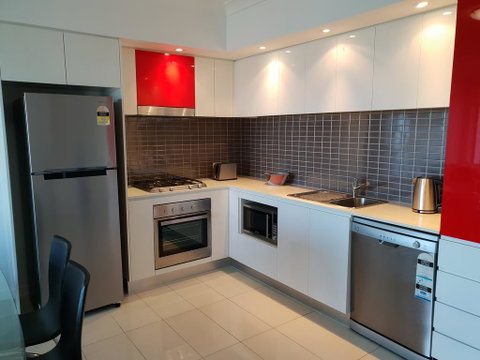 Southport Central Residences With Ocean Views - Geraldton Accommodation 2