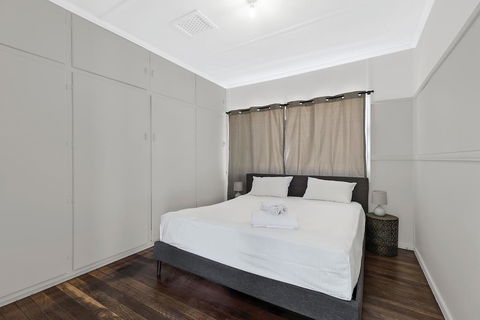 Spacious Living On Victoria - Geraldton Accommodation 3