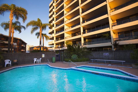 St Tropez Unit 39 - The Entrance, NSW - Geraldton Accommodation 0