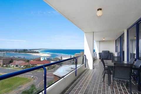 St Tropez Unit 39 - The Entrance, NSW - Geraldton Accommodation 1