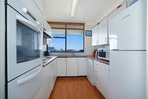 St Tropez Unit 39 - The Entrance, NSW - Geraldton Accommodation 2